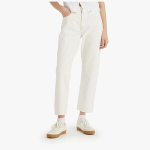Levi’s classic crop white jeans  size 31